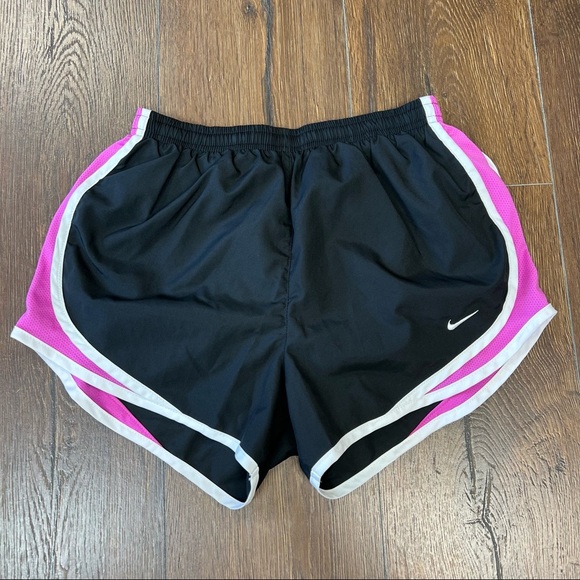 Nike Women's Tempo Dry Core 3'' Running Shorts SZ SM - Picture 1 of 3